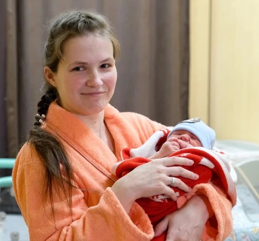 33 – летняя жительница Санкт – Петербурга родила десятого малыша