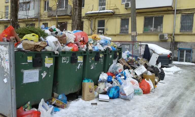Мундепы Северной столицы не верят в законность мусорной реформы и просят прокуратуру во всем разобраться