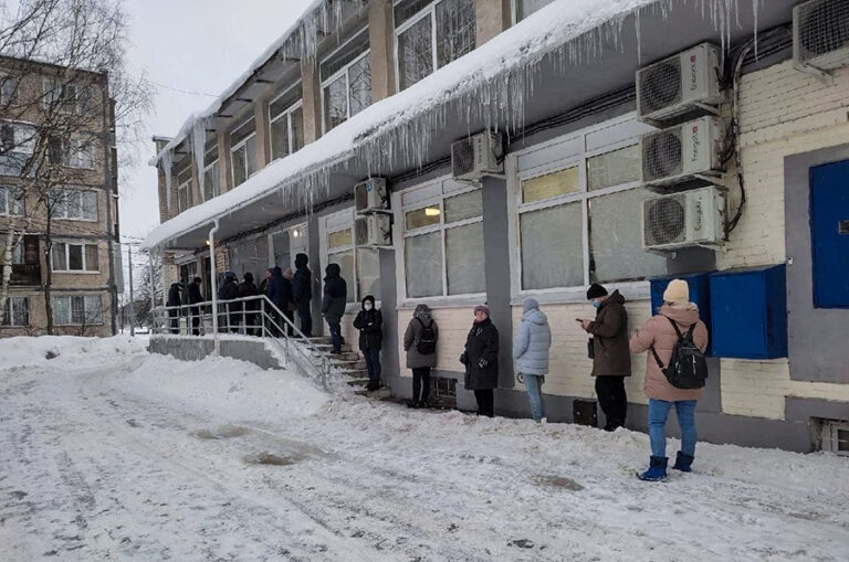 Проблема с очередями в поликлиниках стала подтверждением кризиса системы здравоохранения Петербурга