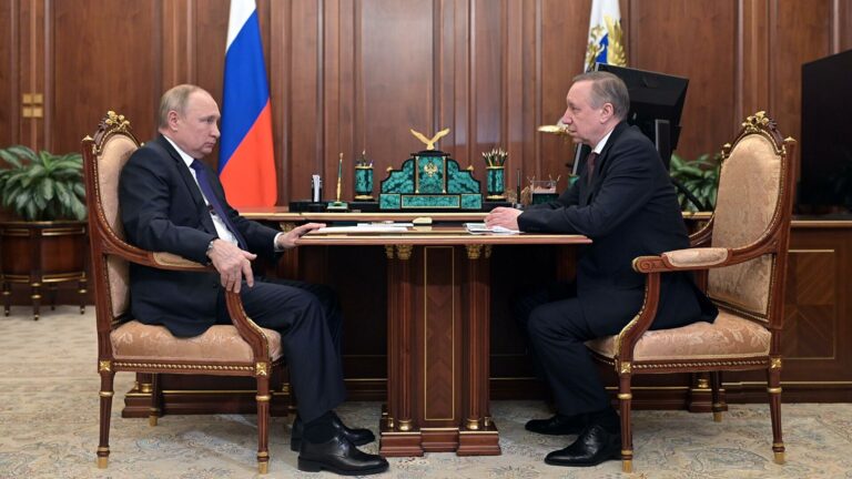 Вопрос молодежной политики остался без внимания Беглова во время встречи с Путиным