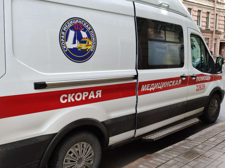 Полуторагодовалый ребенок выпал из окна в Санкт – Петербурге