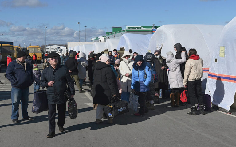 Петербуржцы не оставят беженцев Донбасса в беде
