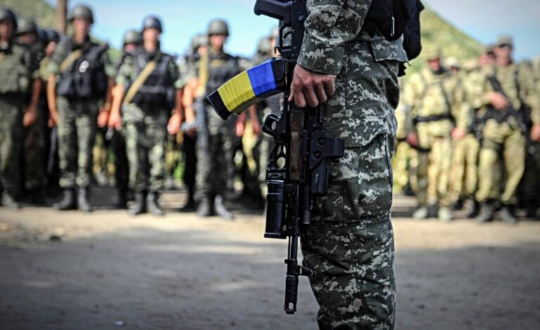 Петербургский политолог Николай Стариков: украинские боевики готовят расправу над священниками в Донбассе