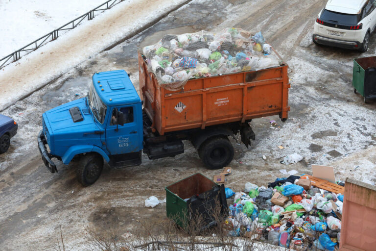 Невский Экологический Оператор собирается отменить штрафные взыскания за невывоз мусорных отходов