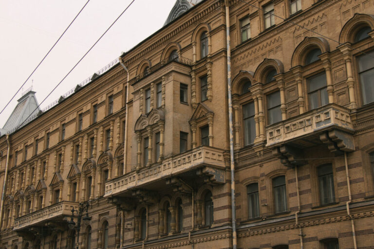Градозащитник Литвинов переживает за утрату 1000 исторических зданий в Петербурге