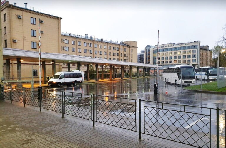 Устаревшие вокзалы Петербурга могут помешать развитию междугородних перевозок
