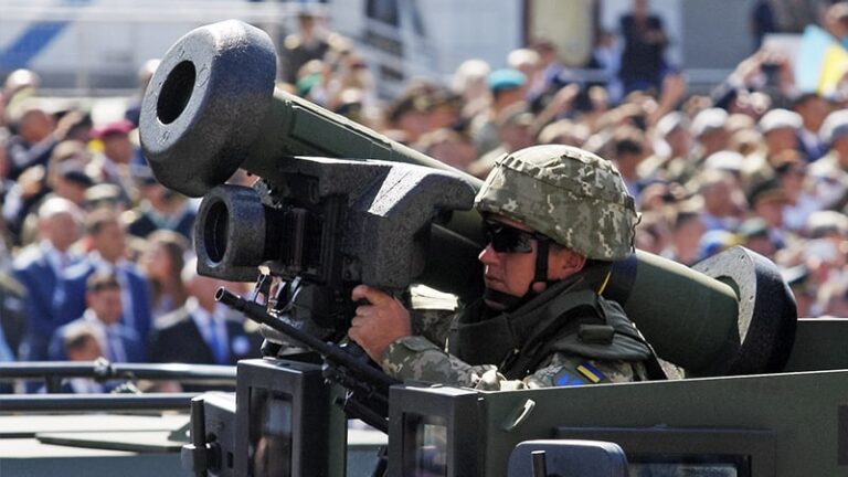 Марков: НАТО делает ставку только на военную победу над Россией