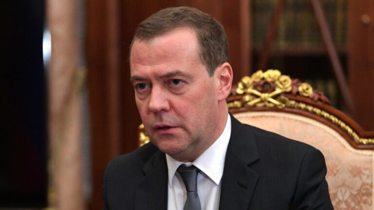 Марков: Медведев зачитал телеграмму Сталина, потому что чувствует запрос общества