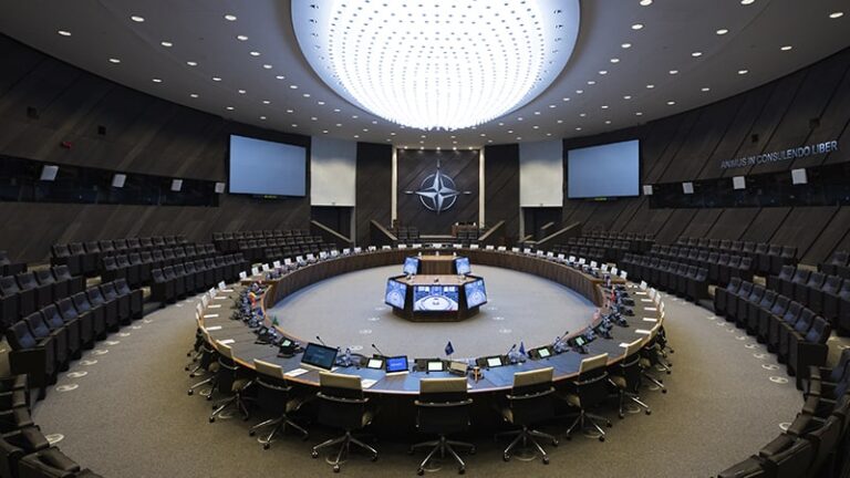 Аналитик Марков считает, что НАТО готовится к переходу к новому этапу войны на Украине